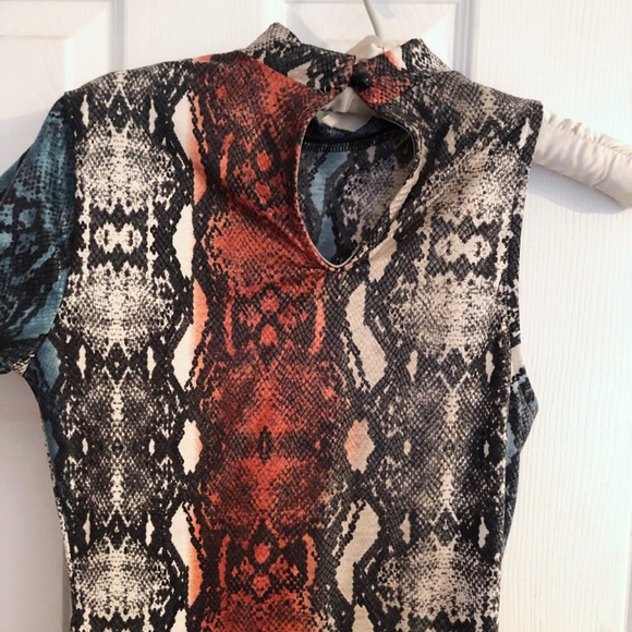 BRAND NEW Fashion Nova snakeskin bodysuit - Picture 3 of 4